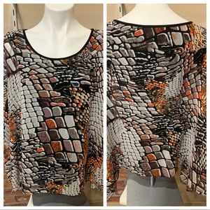 2 for $20🍒 🌿Abstract Top🌿